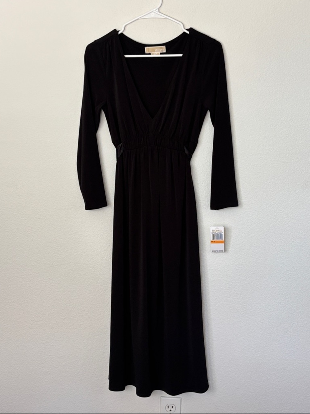 Michael Michael Kors Black V-Neck Long Sleeve Maxi Dress dead stock fall 07